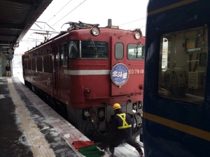 北斗星1レ　函館　機関車交換　ED79
