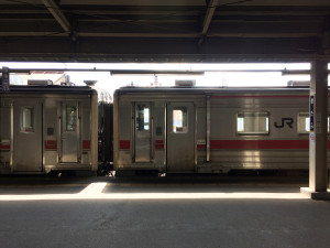 北見駅　待合室からのキハ54重連