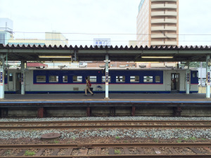 苫小牧　キハ40日高色