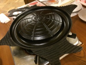 北海道の形のジンギスカン鍋