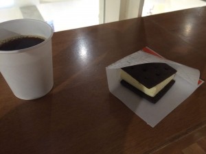 小樽六花亭　雪こんチーズ