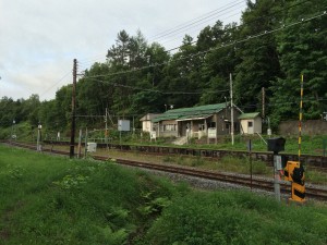 朝の塩狩駅