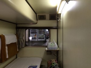 北斗星　オロハネ25 501 ソロ下段