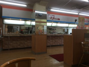 ハセガワストア　イートインスペース