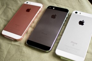 iPhone SE　シルバーとローズゴールドとiPhone5sスペースグレー