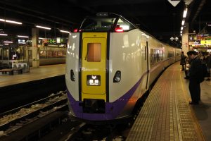 キハ261系1000番台気動車新塗装