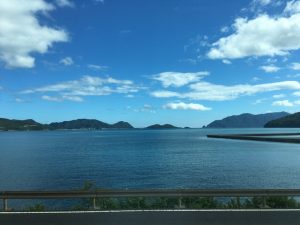 小浜線車窓　日本海　若狭湾