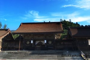 出雲大社　御本殿前八足門