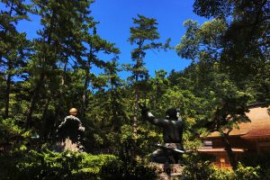 出雲大社　ムスビの御神像