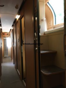 サンライズ出雲・3号車B個室ソロ・通路