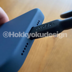 iPhone 15 ProとApple製シリコンケースはAnker USB 3.1 Gen 2 ケーブルに干渉しません。